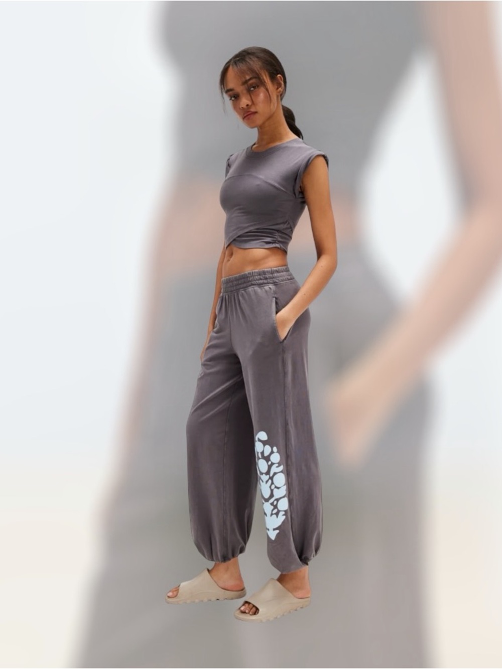NWT FP MOVEMENT LOGO HOT SHOT CROSSOVER SET - Picture 2 of 8
